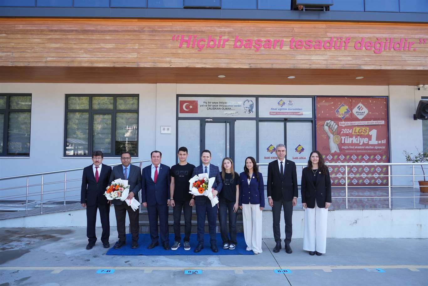 Şampiyon öğrenciler ödüllerini aldı haberi